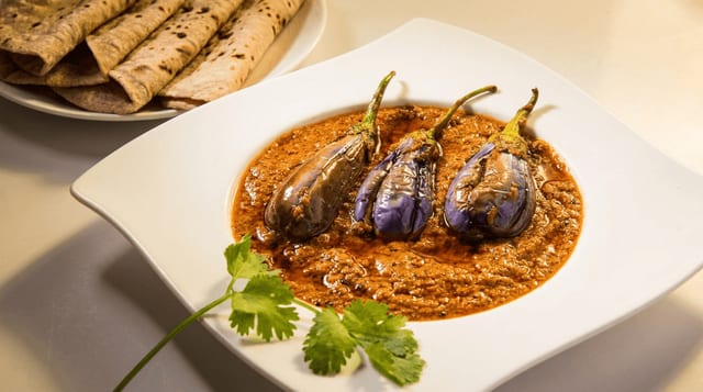 Gutti Vankya (V).